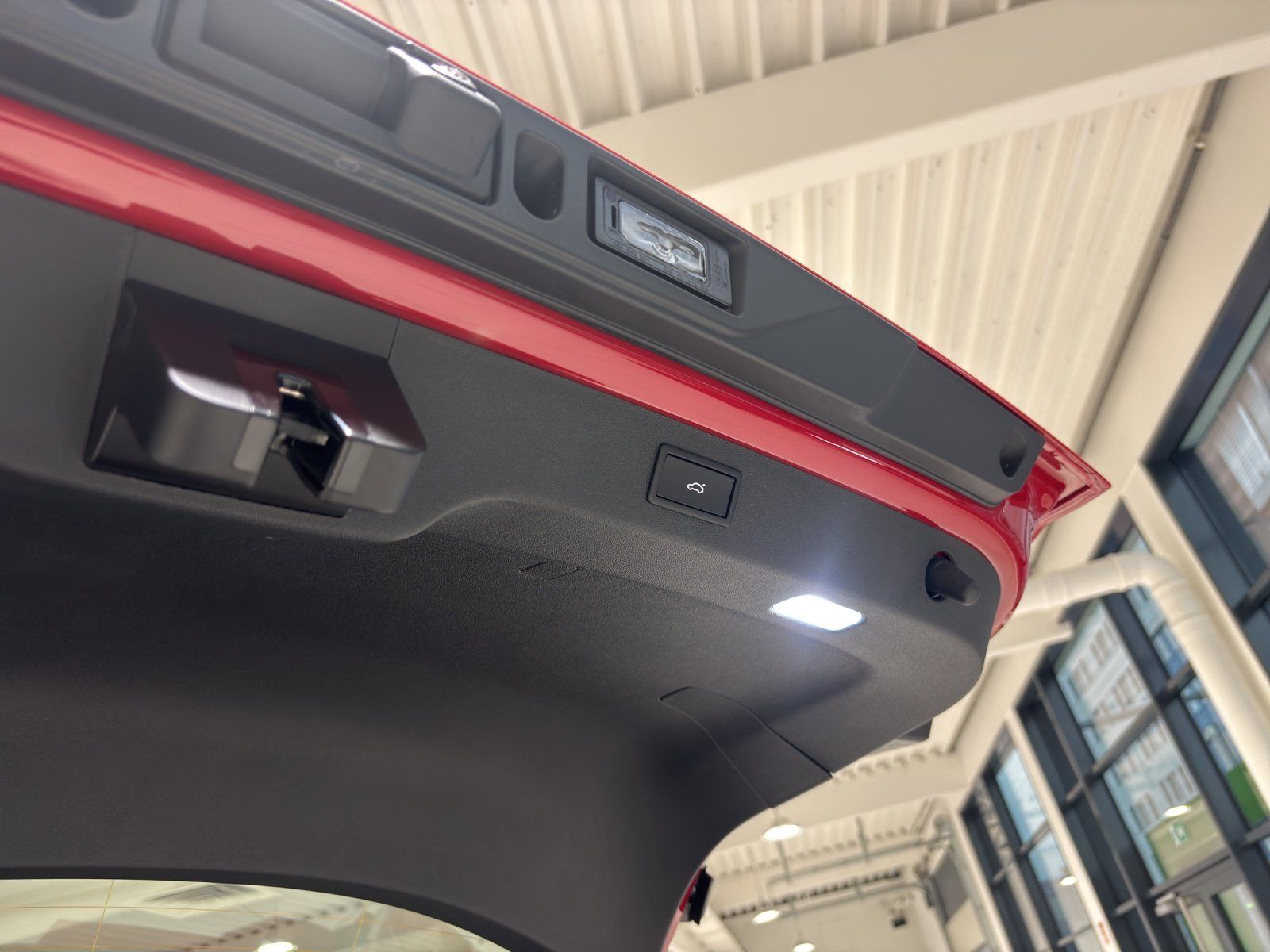 Fahrzeugabbildung SKODA Enyaq Coupe 85 Sportline