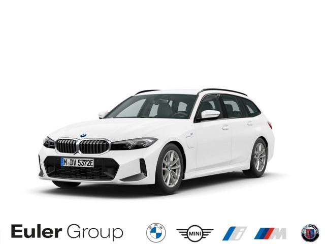 BMW 330 e xDrive Touring Sportpaket HUD AD AHK-klapp