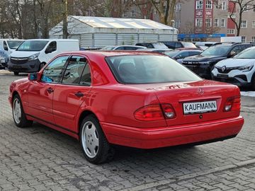 Mercedes E 230 - 6