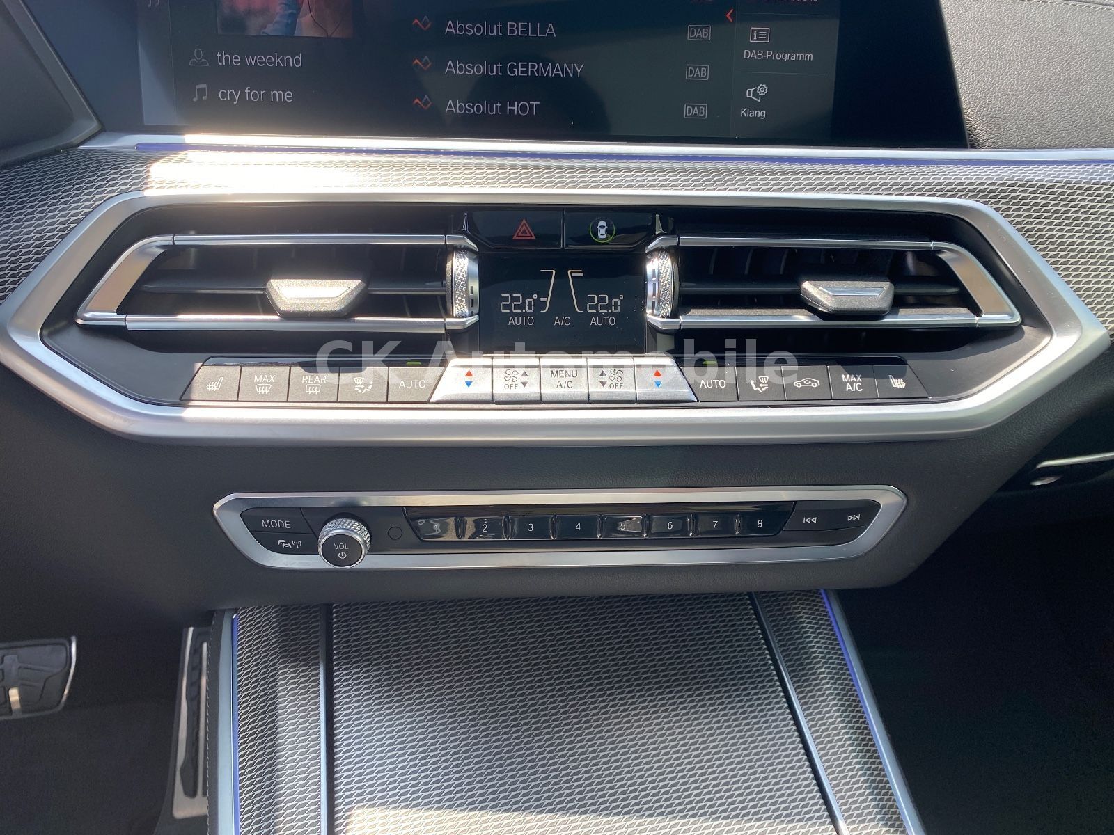 Fahrzeugabbildung BMW X5 xDrive 40d M-Sport/laser/Head-Up/Pano/ACC/AHK
