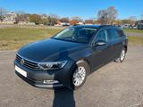 Volkswagen Passat neuer Motor ca. 30000km - Volkswagen Passat: Kombi, 3c