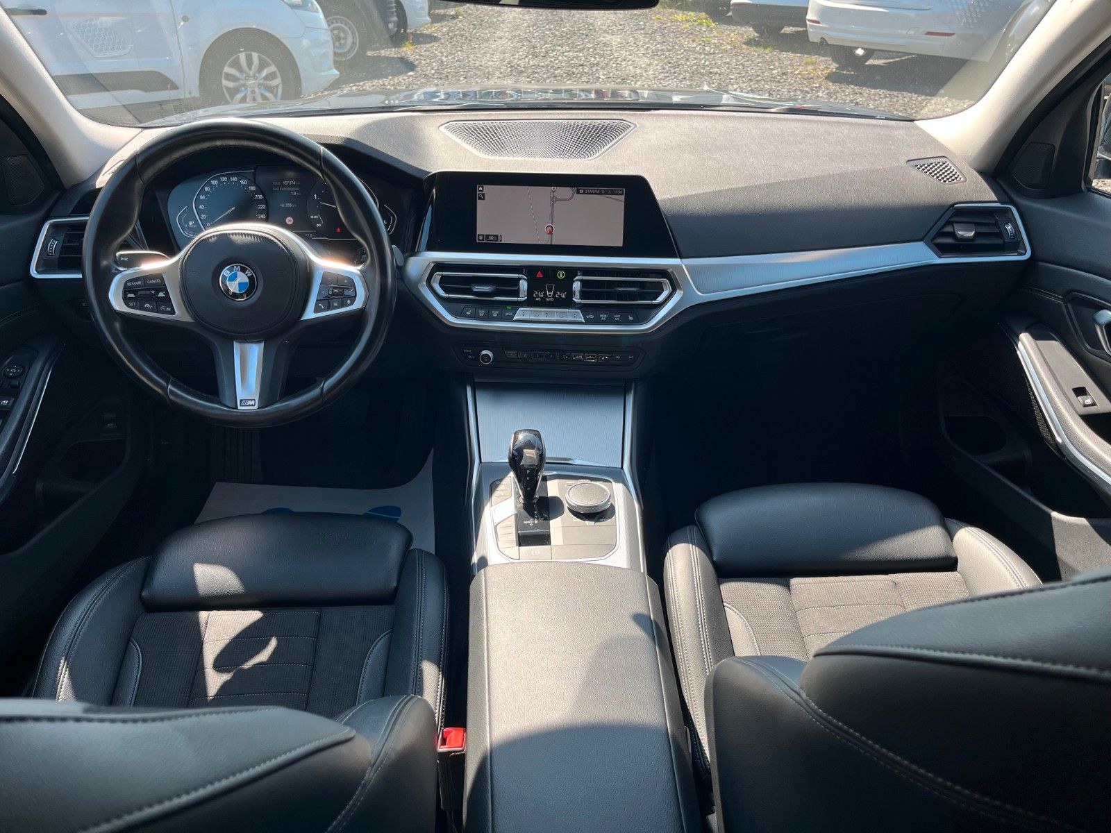 Fahrzeugabbildung BMW 320d xDrive Aut. SPORT LINE Navi LED AHK M Lenkr