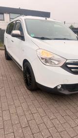 Dacia Lodgy TCe 115 Lauréate Lauréate - Dacia Lodgy aus 2013