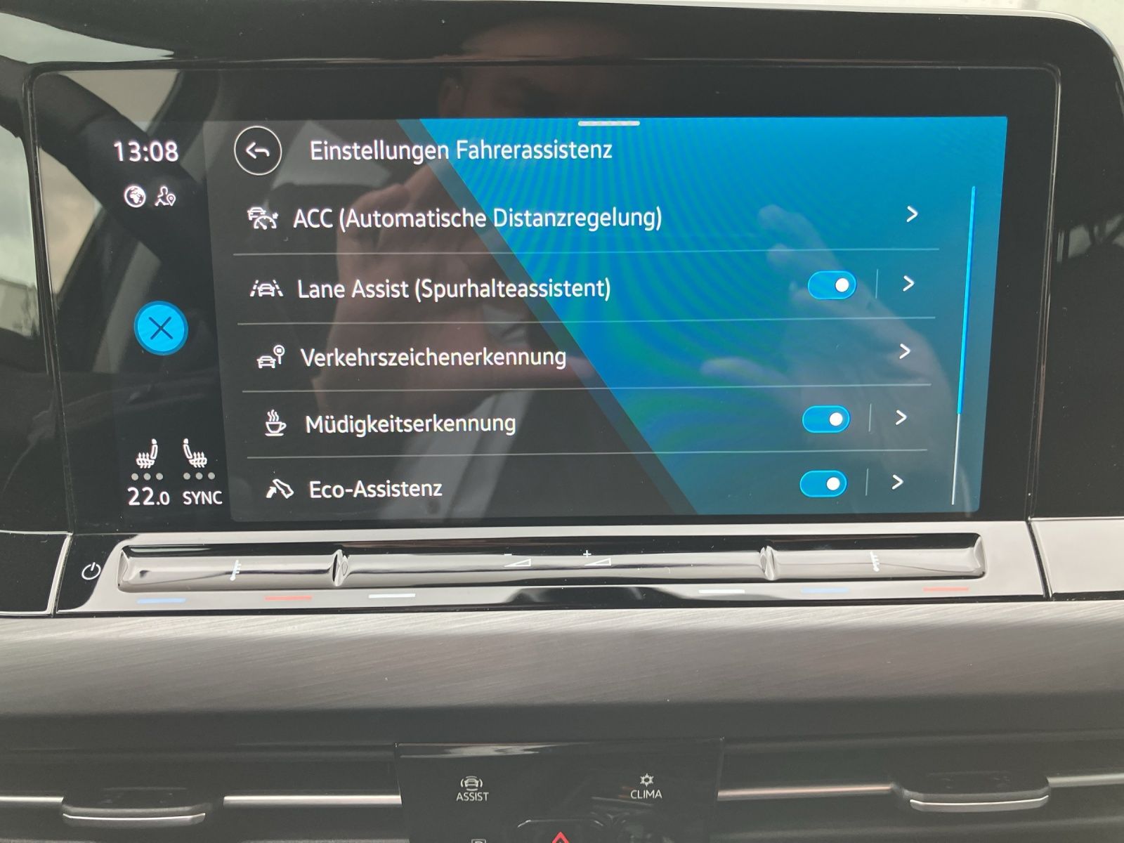 Fahrzeugabbildung Volkswagen Golf VIII Variant TDI Style DSG LED+ Navi ACC AI