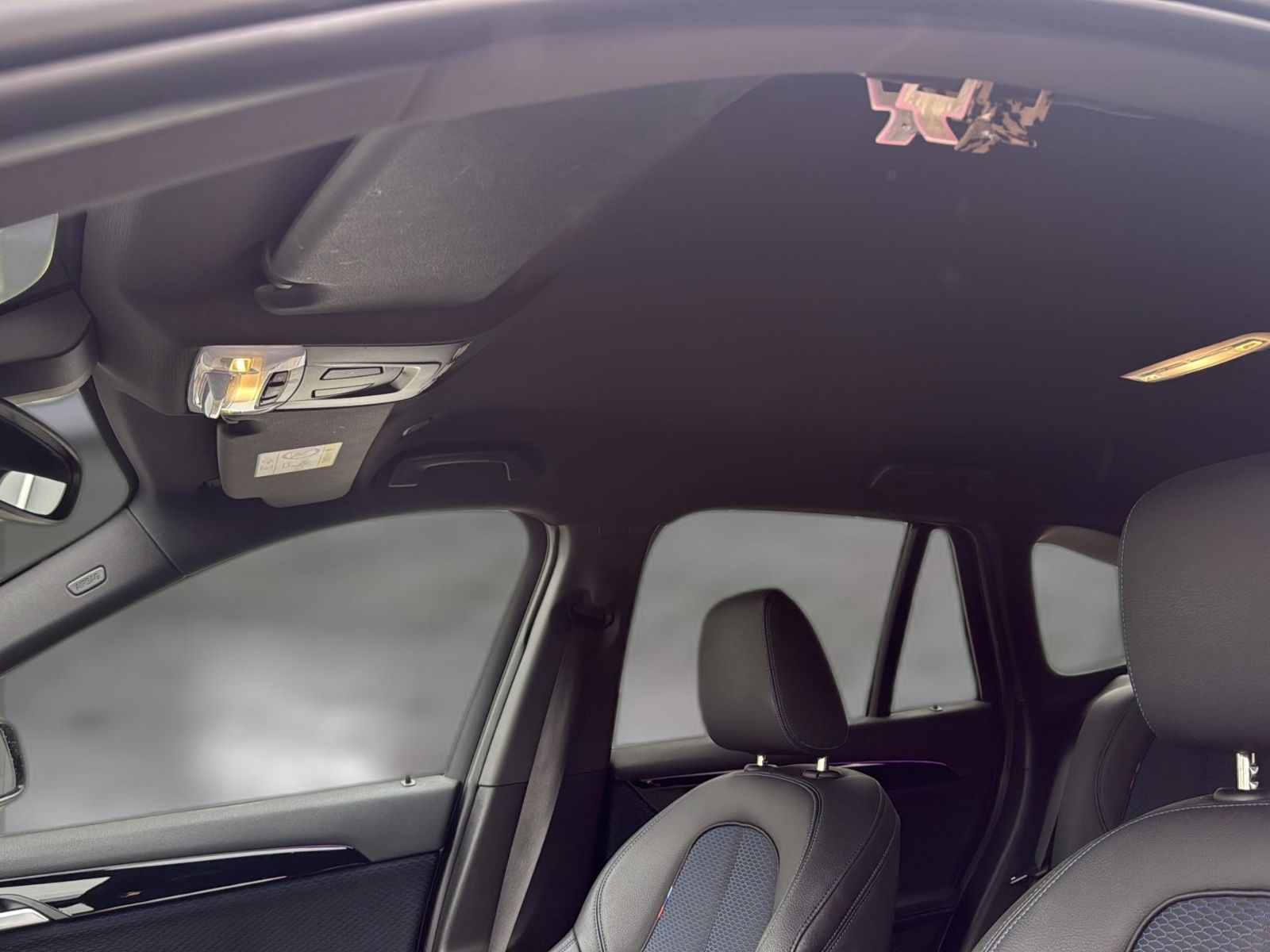 Fahrzeugabbildung BMW X1 sDrive 18 i M Sport/ 18 Zoll/ TOP