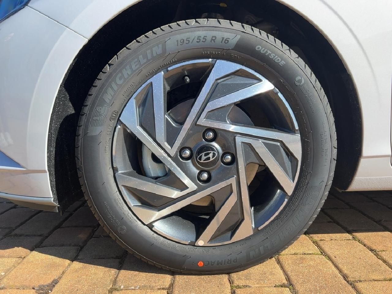 Fahrzeugabbildung Hyundai i20 Trend