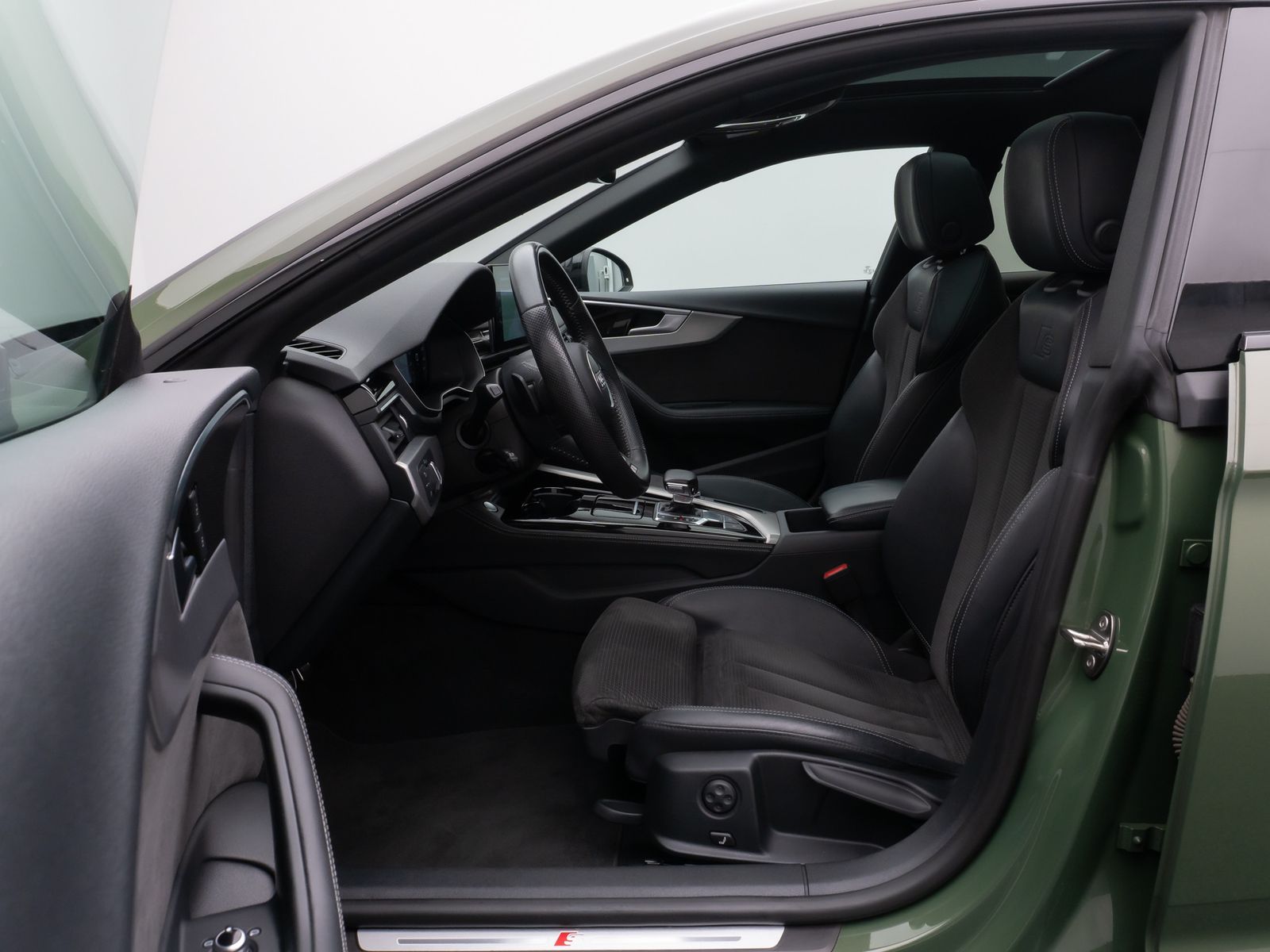 Fahrzeugabbildung Audi A5 Sportback 40TDI edition one SLine Matrix Pano