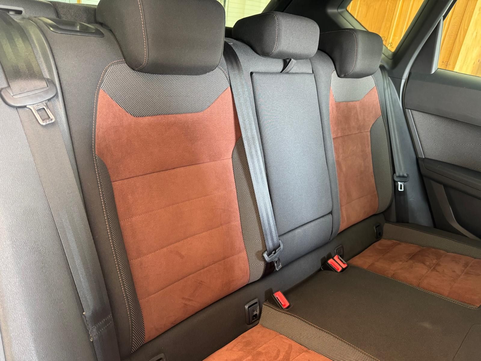 Fahrzeugabbildung SEAT Ateca Xcellence 4Drive/NAVI/KLIMA/LED