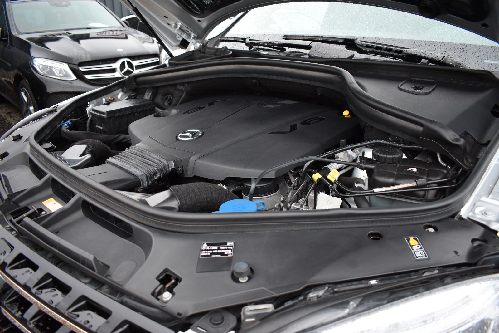 Fahrzeugabbildung Mercedes-Benz ML 350 CDI BlueTec 4Matic AHK/PANO/DISTRONIC