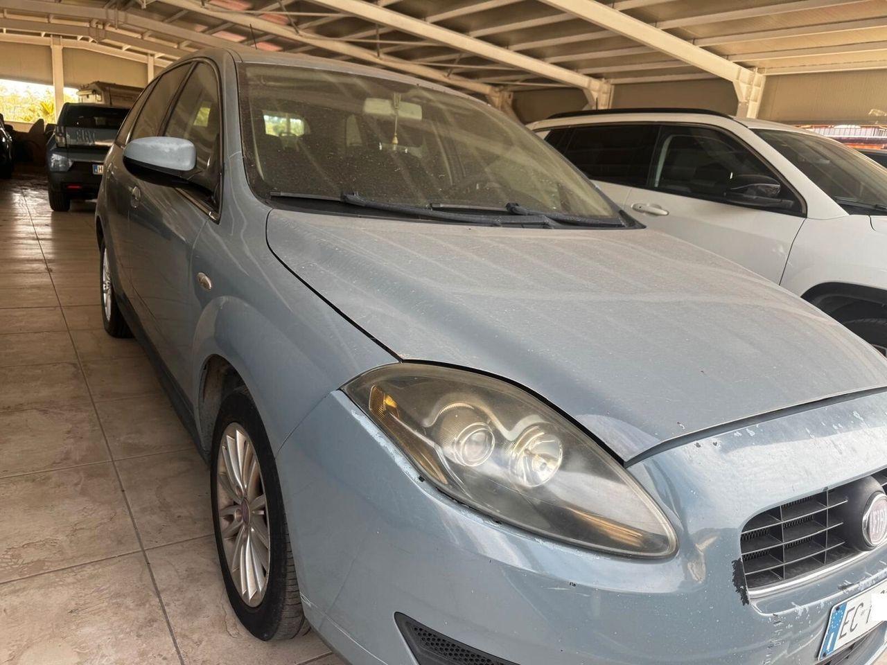 Fiat Croma 2010 — interior