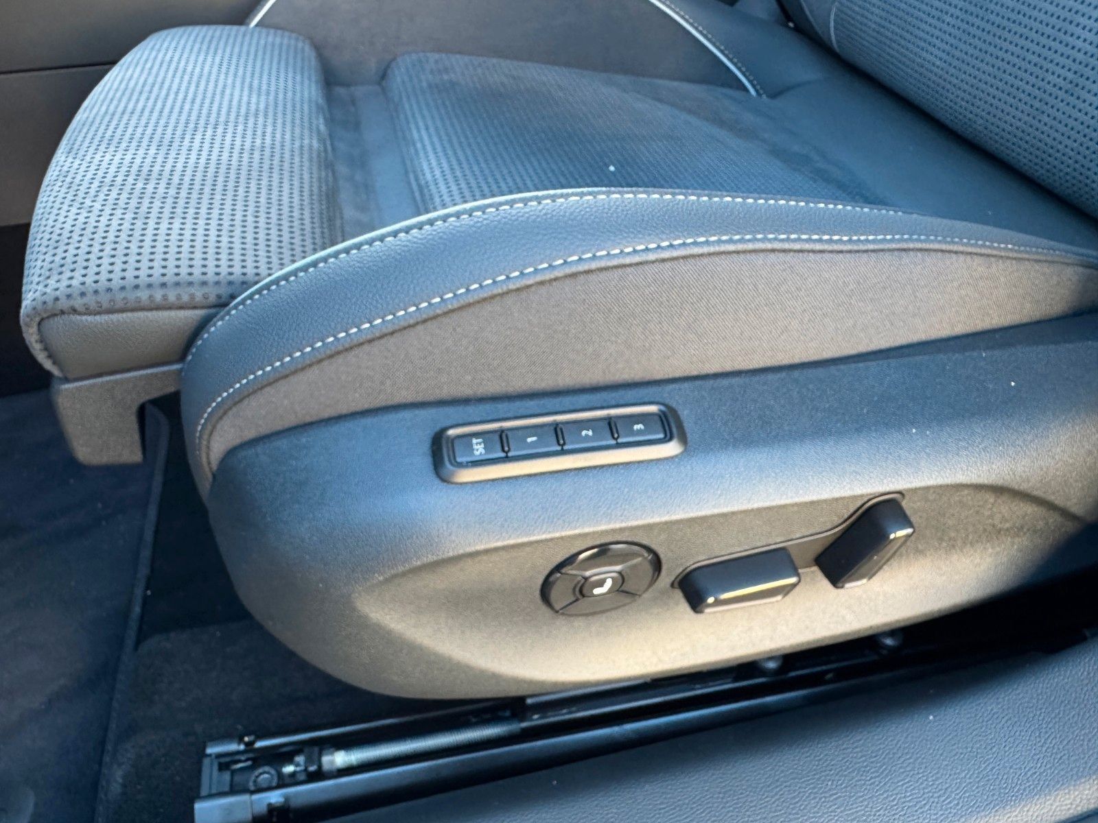 Fahrzeugabbildung SKODA Superb Combi Sportline