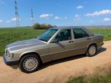 Mercedes-Benz 190E | Beige | H-Kennzeichen  - Mercedes-Benz 190 aus 1990: 190e