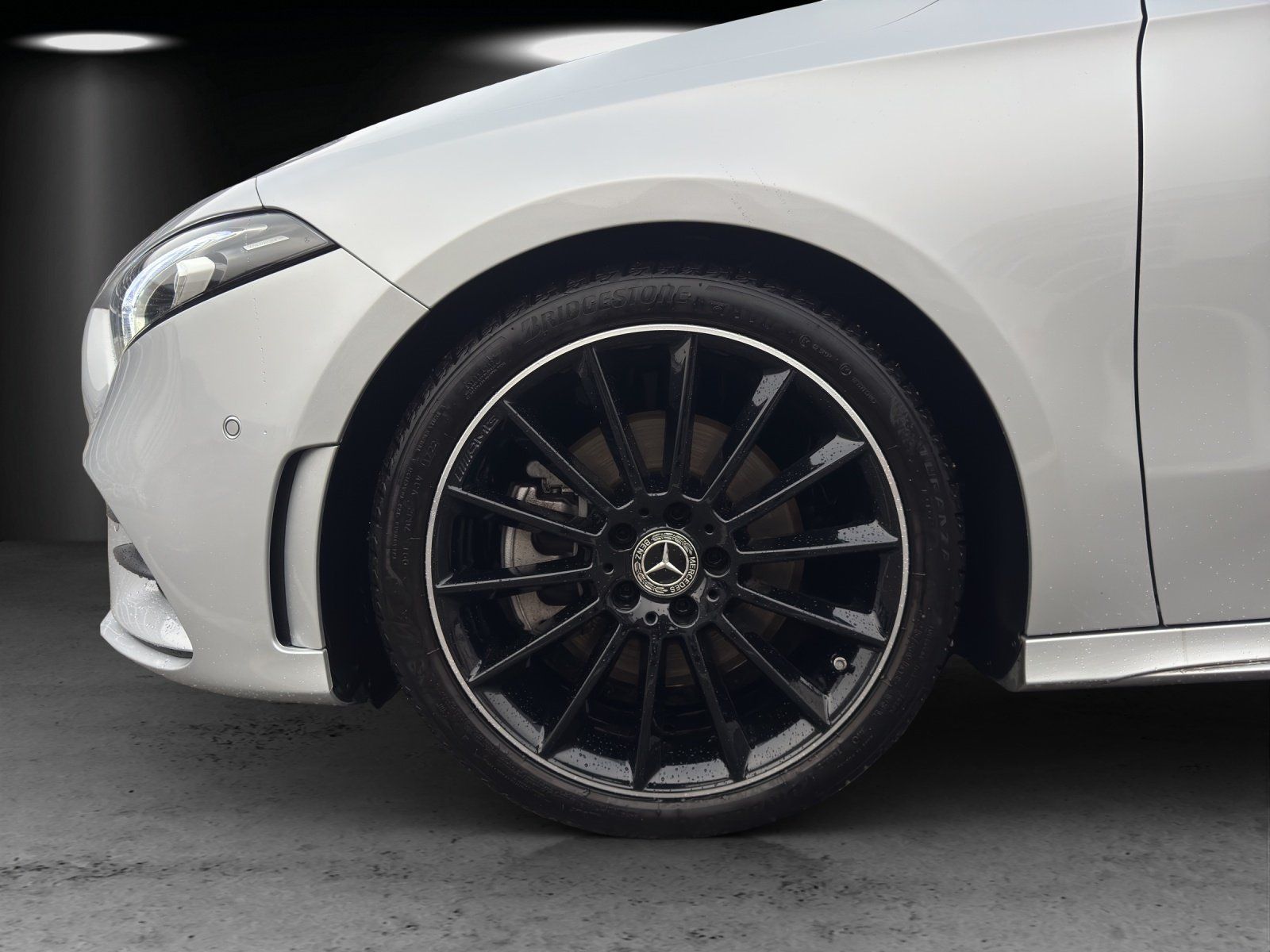 Fahrzeugabbildung Mercedes-Benz A 250 AMG HighEndMBUX Business DISTRO Kamera DAB