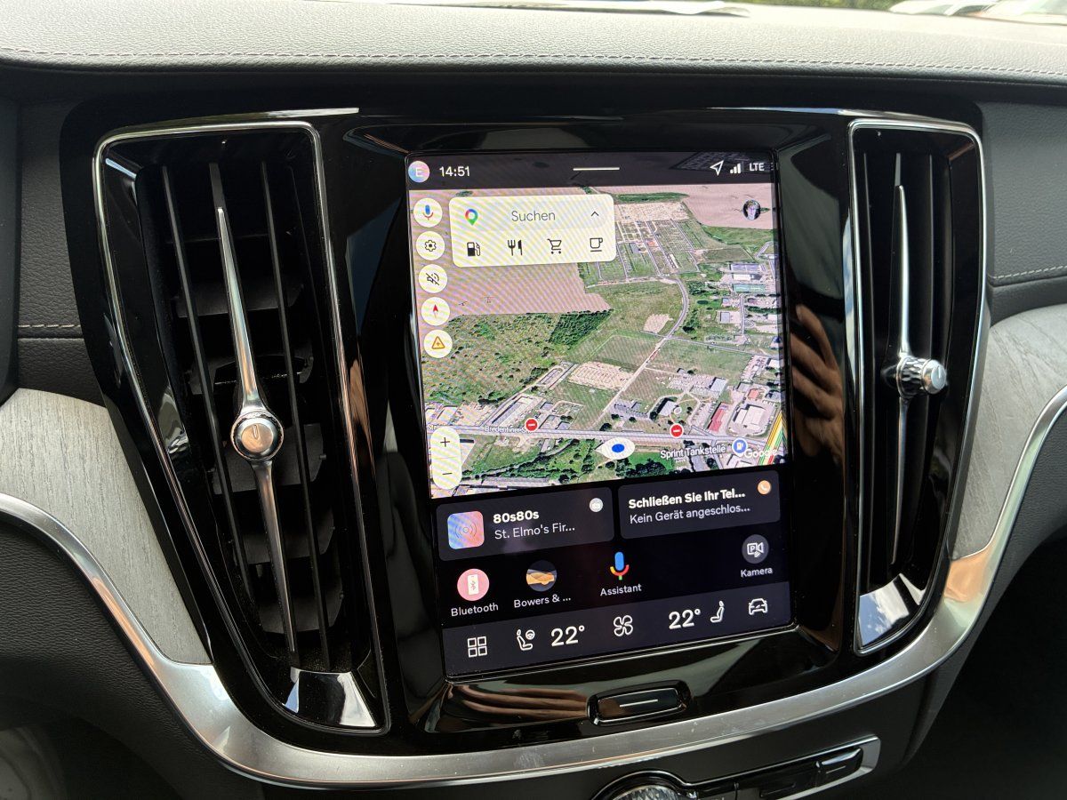 Volvo V60 B4 Ultra Dark *Massage, Head-Up, B&W* foto 12