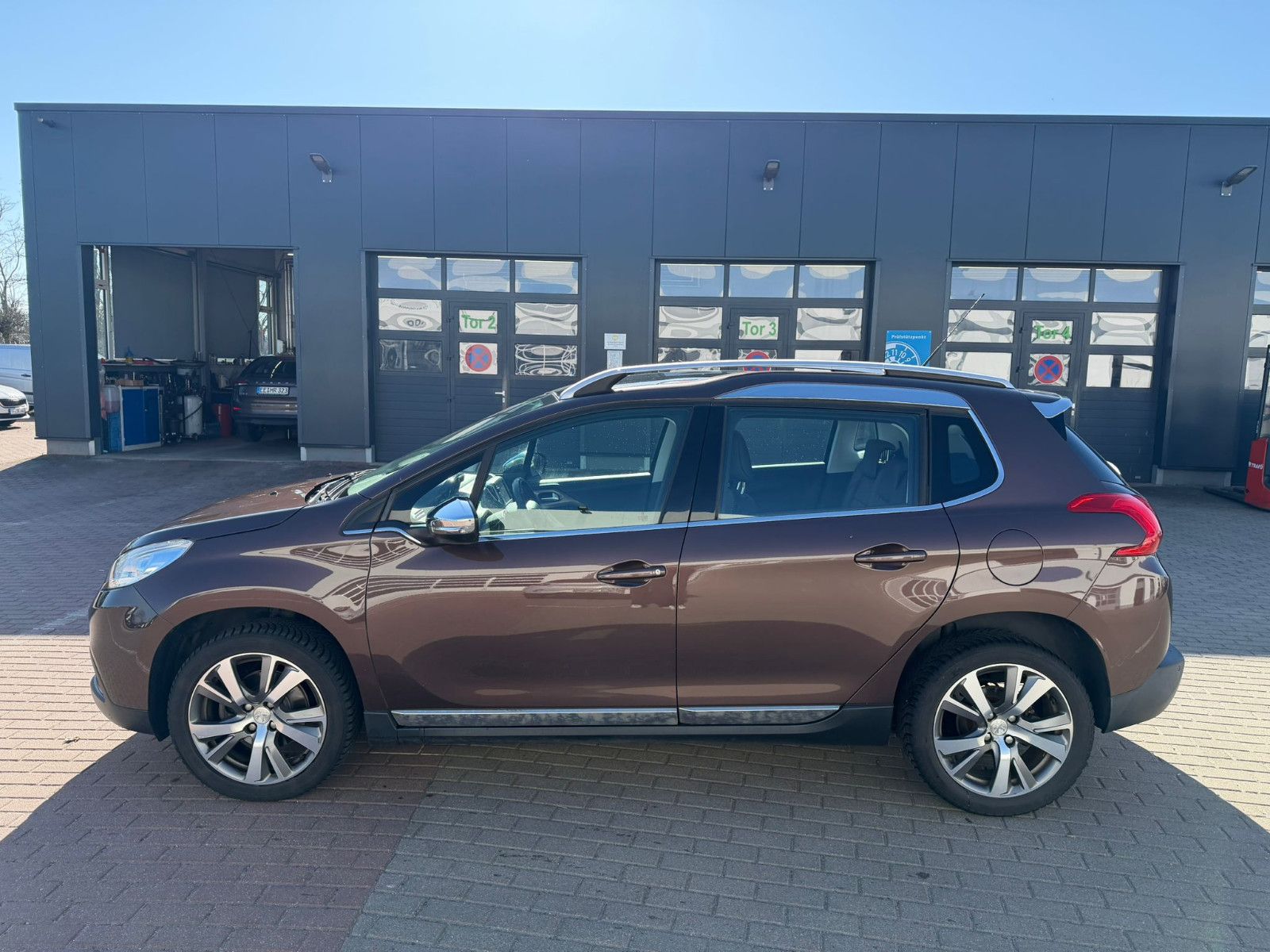 Fahrzeugabbildung Peugeot 2008 Allure