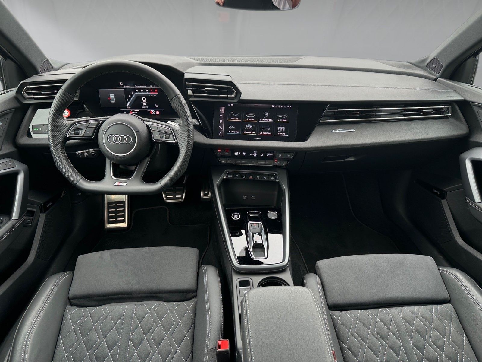 Audi A3 Limousine 35 TFSI S line – Bild 9