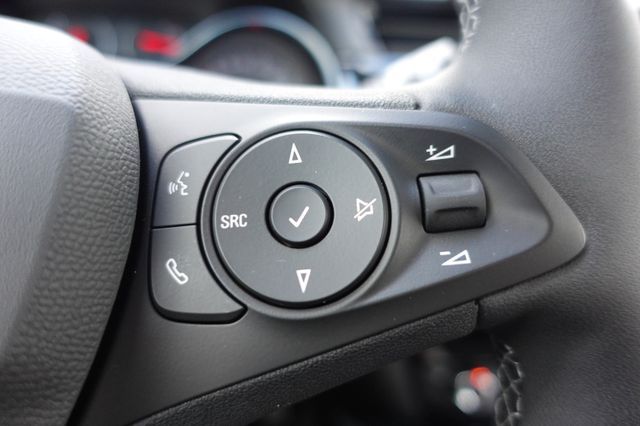 Fahrzeugabbildung Opel Corsa F 1.2 Turbo Edition LED,SHZ,PDC,Allwetter