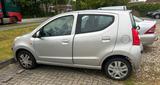 Nissan Pixo 1.0l acenta acenta - silberne Nissan Pixo