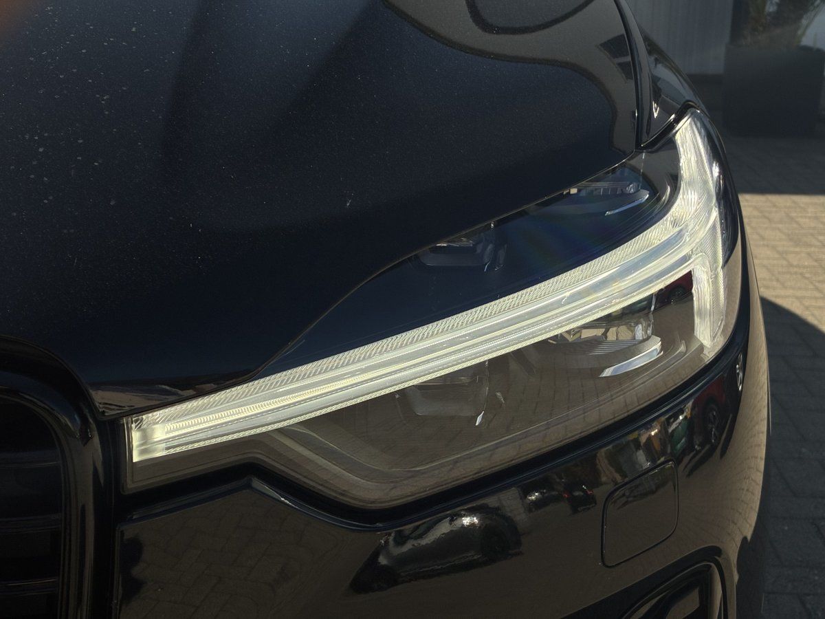 Volvo XC60 B5 Ultra Dark AWD HUD Pano LED imagem 2
