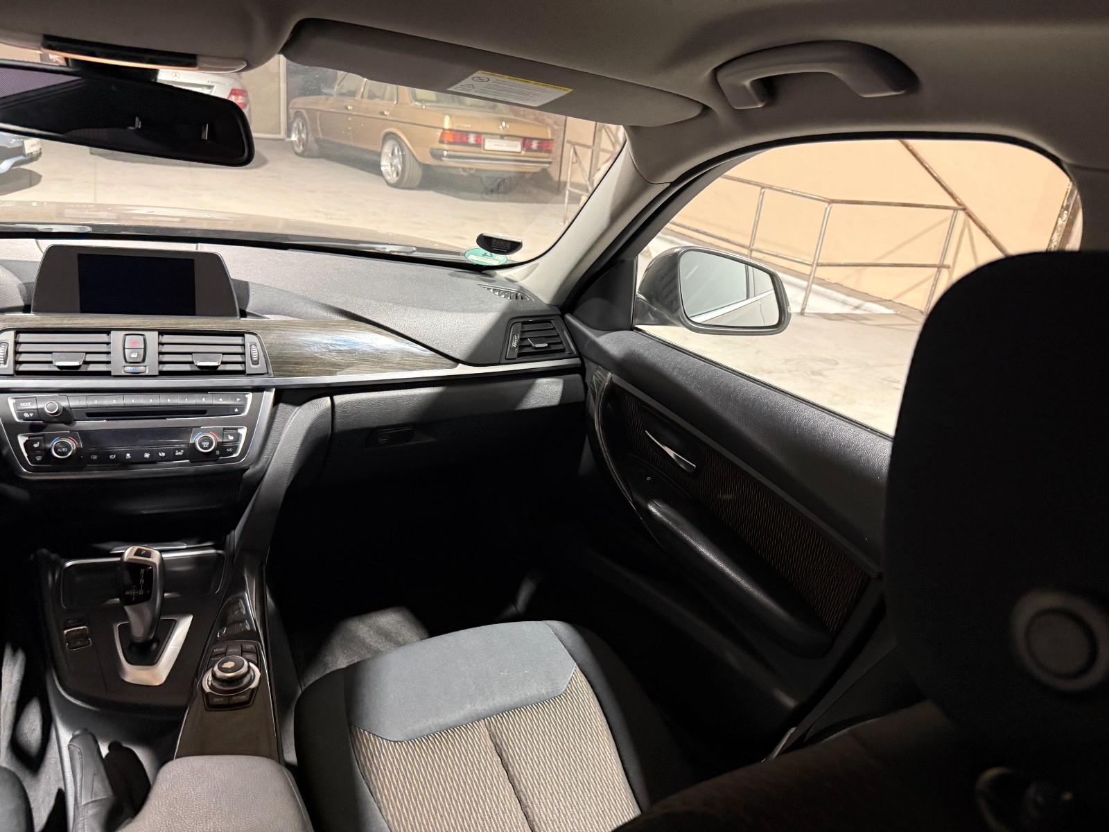 BMW 320i Touring F31 184 ch Luxury • Boîte auto • GPS • Hayon électrique • Xénon • Crit'Air 1