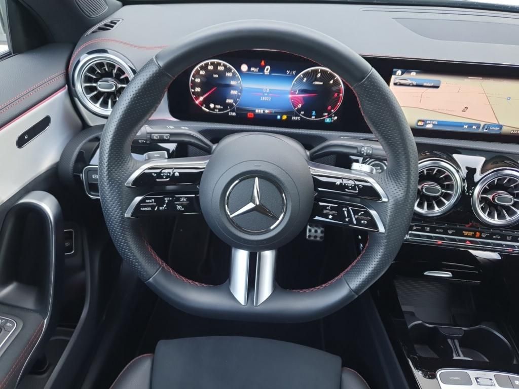 Fahrzeugabbildung Mercedes-Benz CLA 200 d Shooting Brake AMG Line*el. Heckklappe