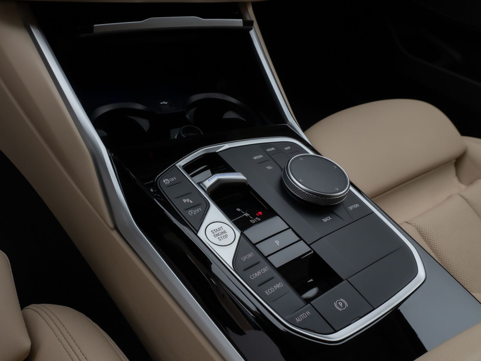 Fahrzeugabbildung BMW 320i Kamera HUD DAB H/K ACC Komfort Alarm Sport