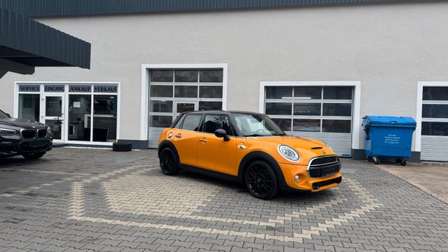 MINI COOPER S Autom LED NaviProf Kam H&K 18 Zoll