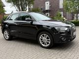 Audi Q3 2.0TDI,S-Line/Unfallfrei 2.Hand,Xenon - Audi Q3 mit Diesel-Antrieb: Limousine