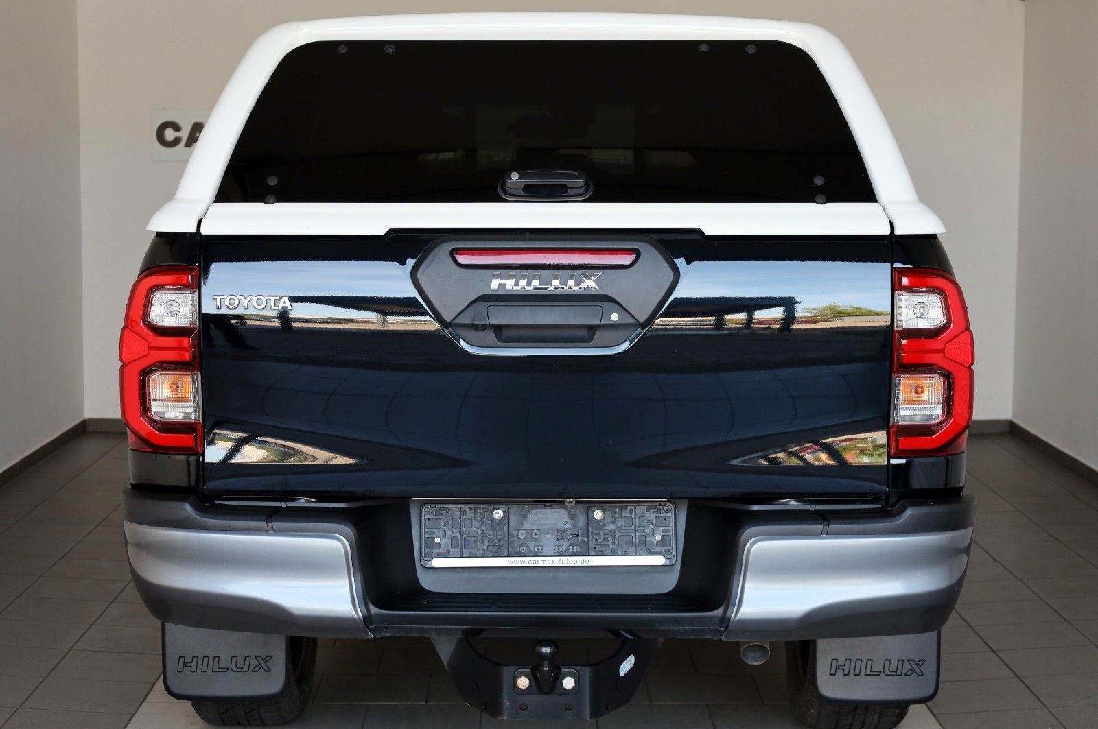 Fahrzeugabbildung Toyota Hilux 2.8D-4D Invincible,Kamera,CarP,HardTop,AHK