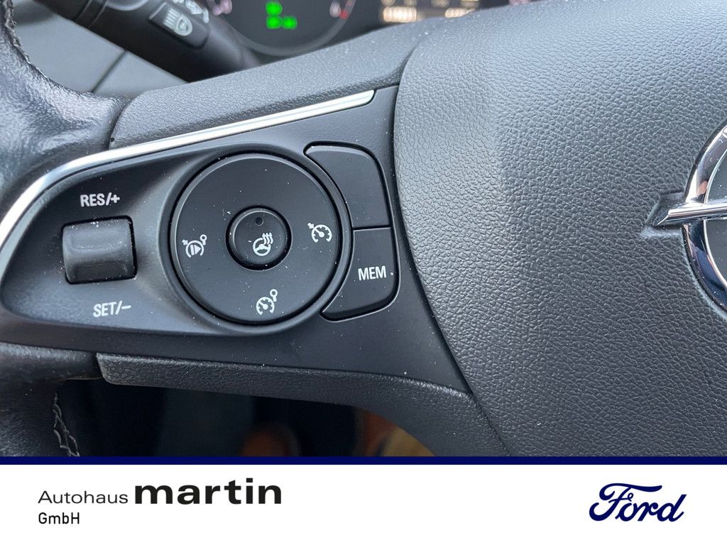 Fahrzeugabbildung Opel Grandland 2.0 Ultimate BT SHZ NAVI AHK LED PANO