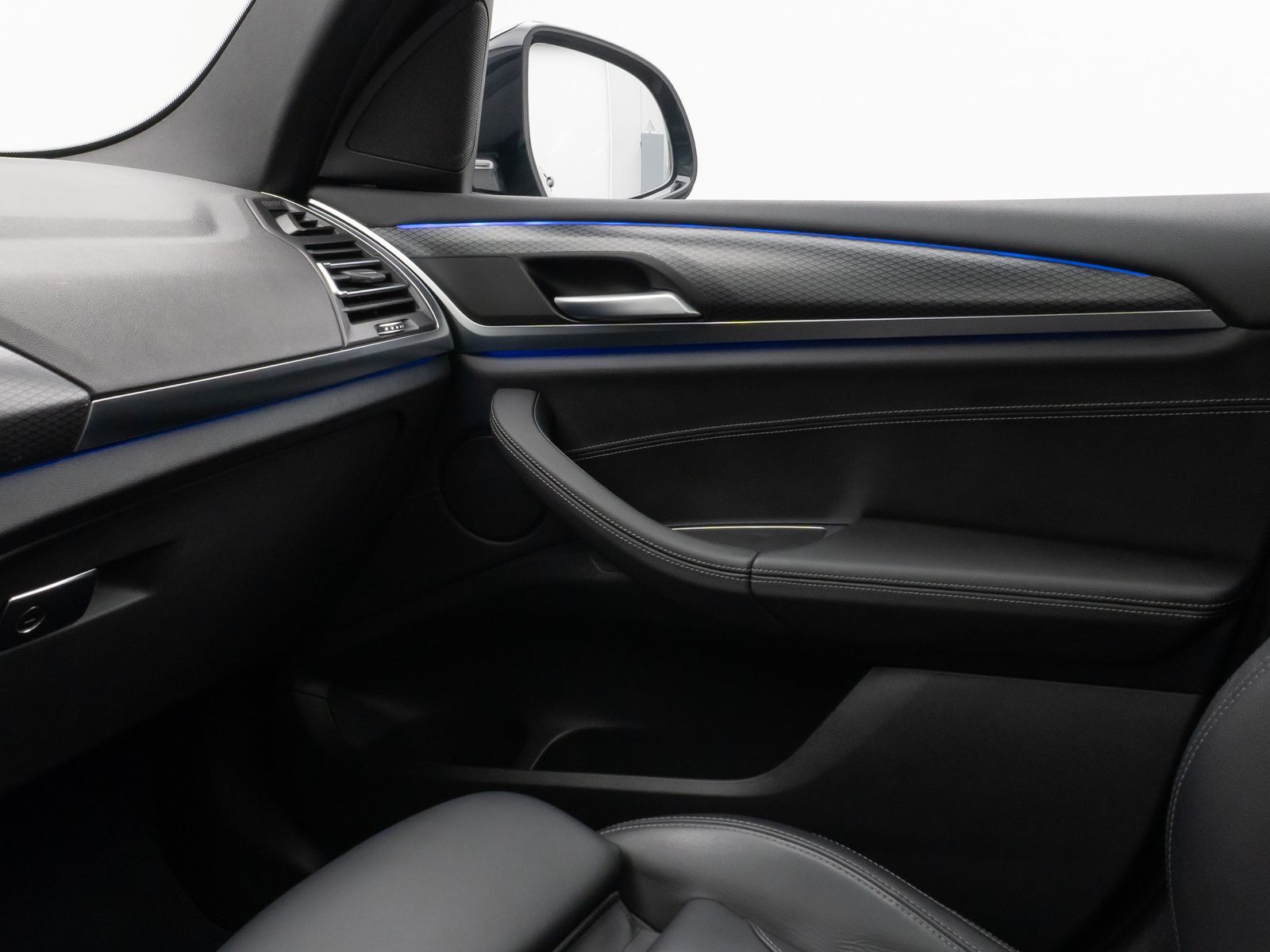 Fahrzeugabbildung BMW X3 xD20i M Sport Panorama 360°DAB Komfort 21Zoll