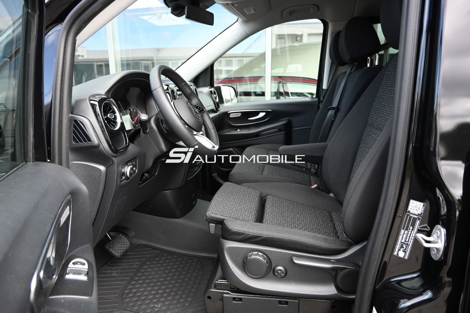 Fahrzeugabbildung Mercedes-Benz Vito 119 CDI 4x4 PRO Extralang Tourer °ACC°STHZ°