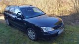 Ford Mondeo Ghia 2,5 L V6 - Ford Mondeo: V6 Ghia