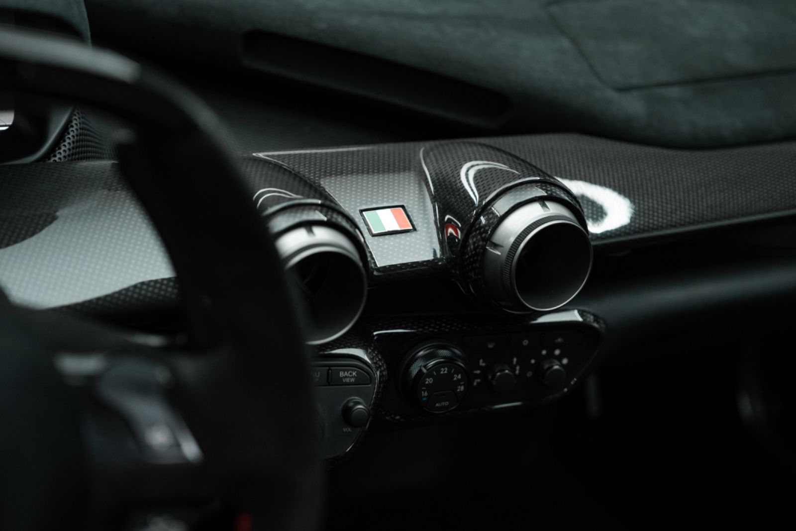 Fahrzeugabbildung Ferrari LaFerrari HV-BATTERIE NEU/GARANTIE/SCHECKHEFT