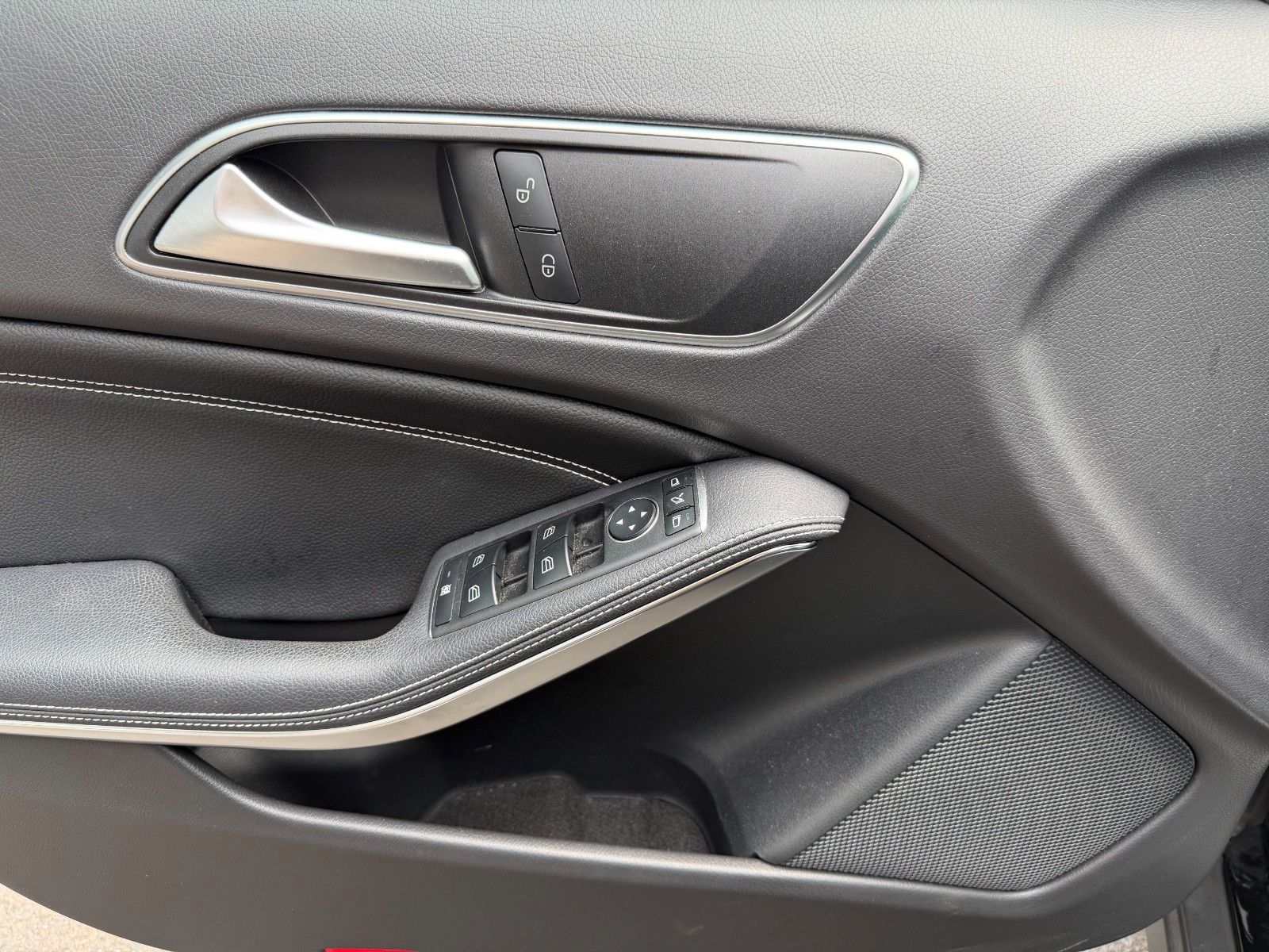 Fahrzeugabbildung Mercedes-Benz GLA 200 Progressive+RKamera+TotW+CarPlay+LED