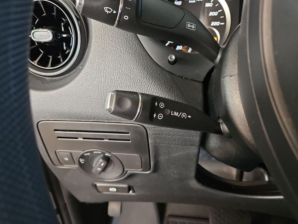 Fahrzeugabbildung Mercedes-Benz Vito 114 Kasten Extralang LED-ILS AHK 2xST SHZ