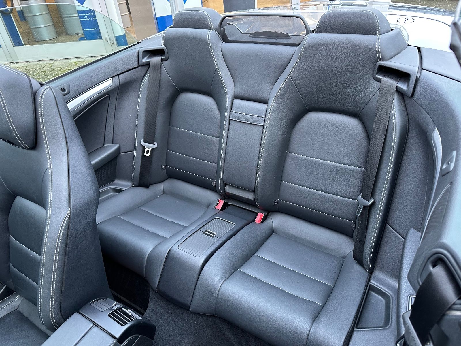 Fahrzeugabbildung Mercedes-Benz E 220 CDI Cabrio AMG BiXenon/AirScarf/Navi/Leder