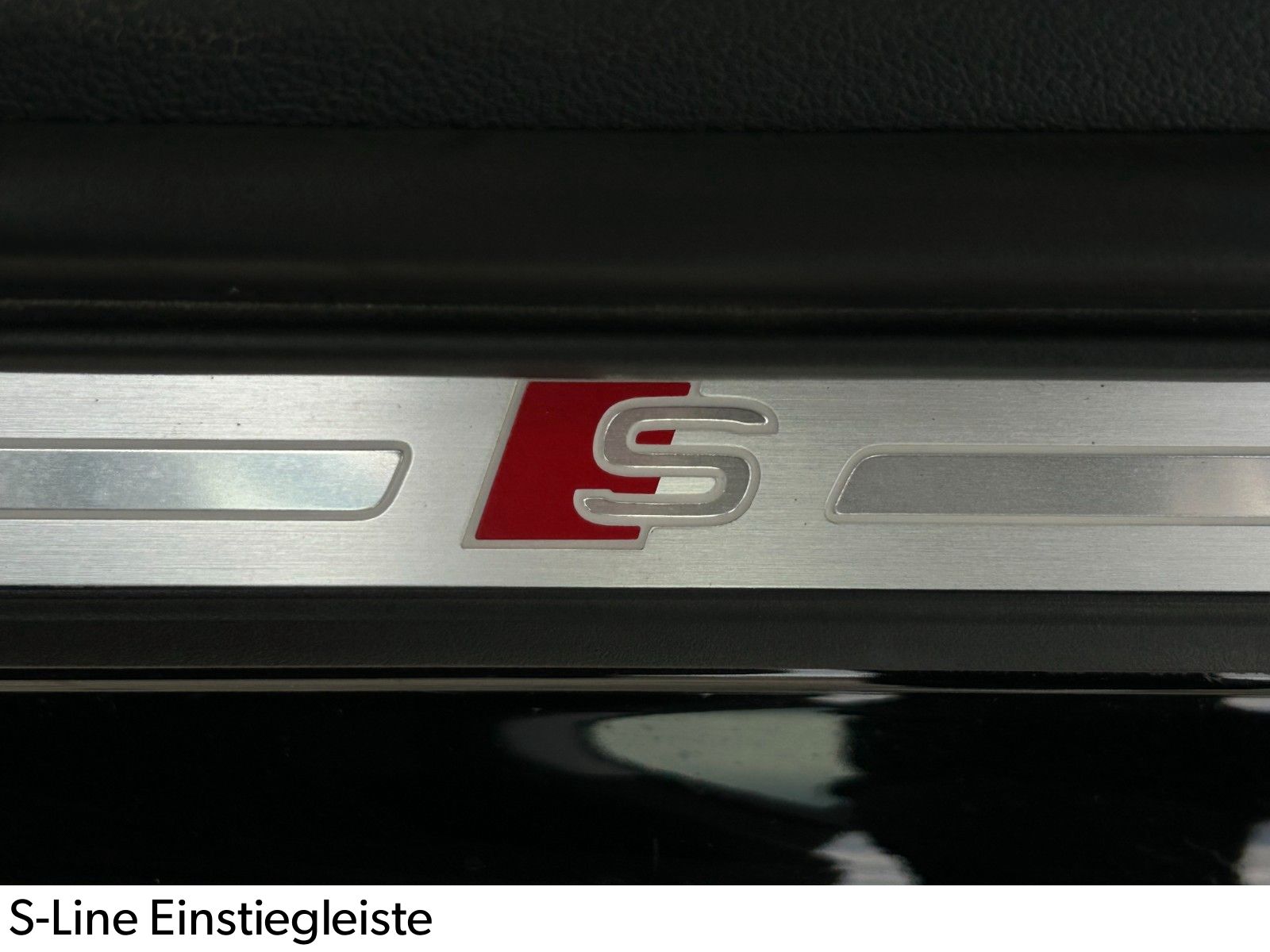Fahrzeugabbildung Audi A4 Avant 40 TFSI S tronic S-Line Matrix Pano ACC