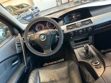BMW 530 i Touring *Klima*Navi*Xenon*AHK*Freisprech*