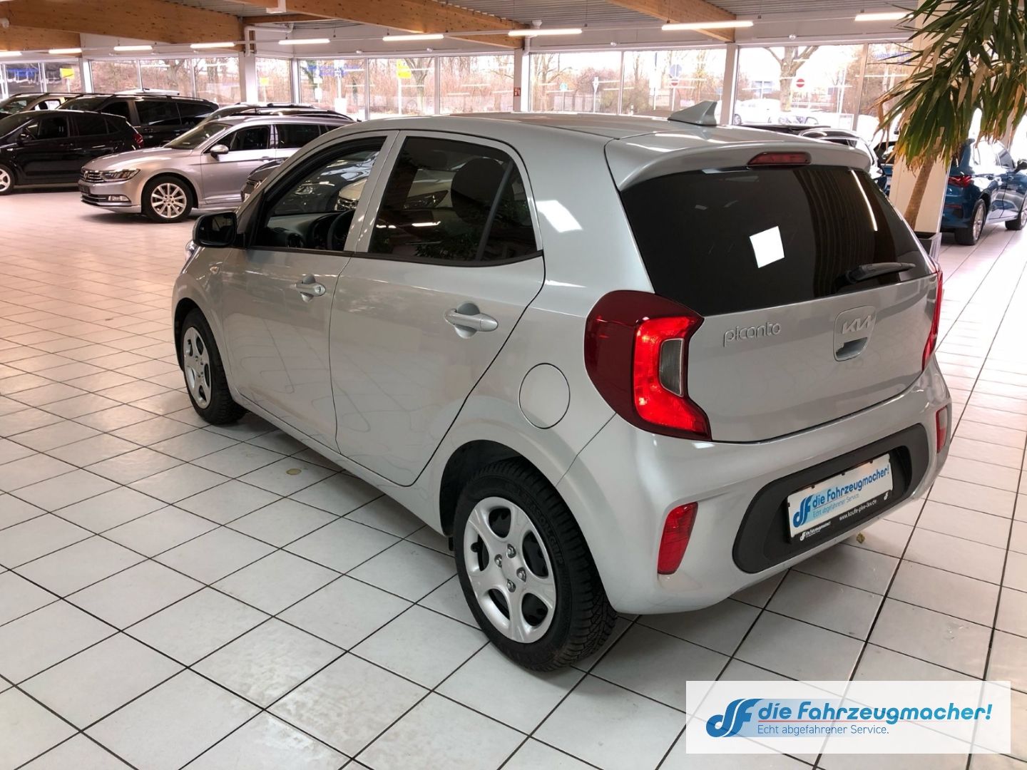 Fahrzeugabbildung Kia Picanto Vision 1.2 Navi CarPlay Klimaautom SHZ L