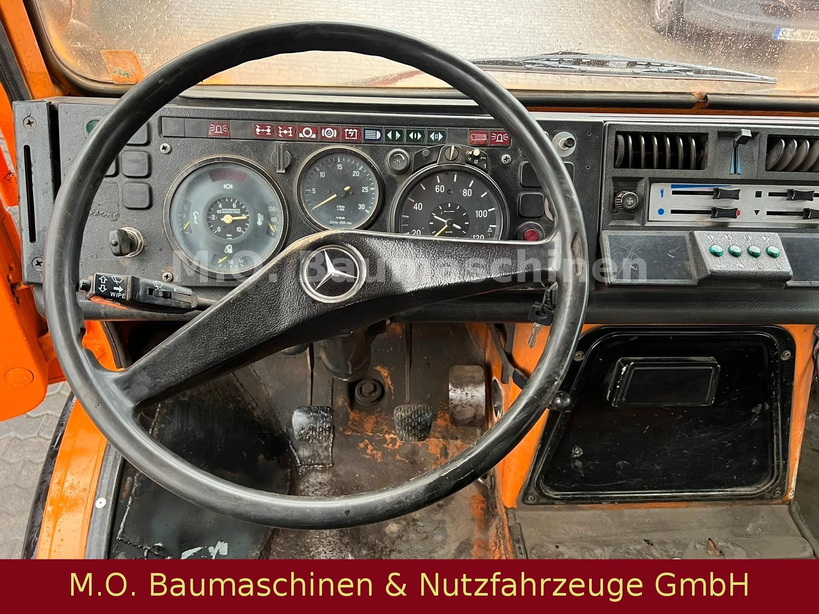 Fahrzeugabbildung Unimog U 1000/ 424