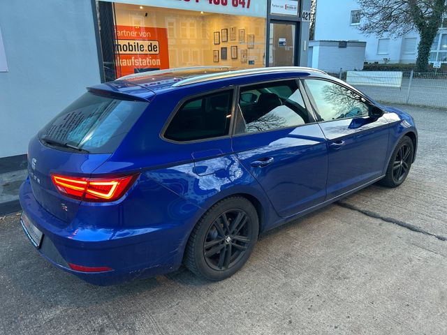 Fahrzeugabbildung Seat Leon ST FR+Leder+Navi+Panoramadach+CarPlay+BT
