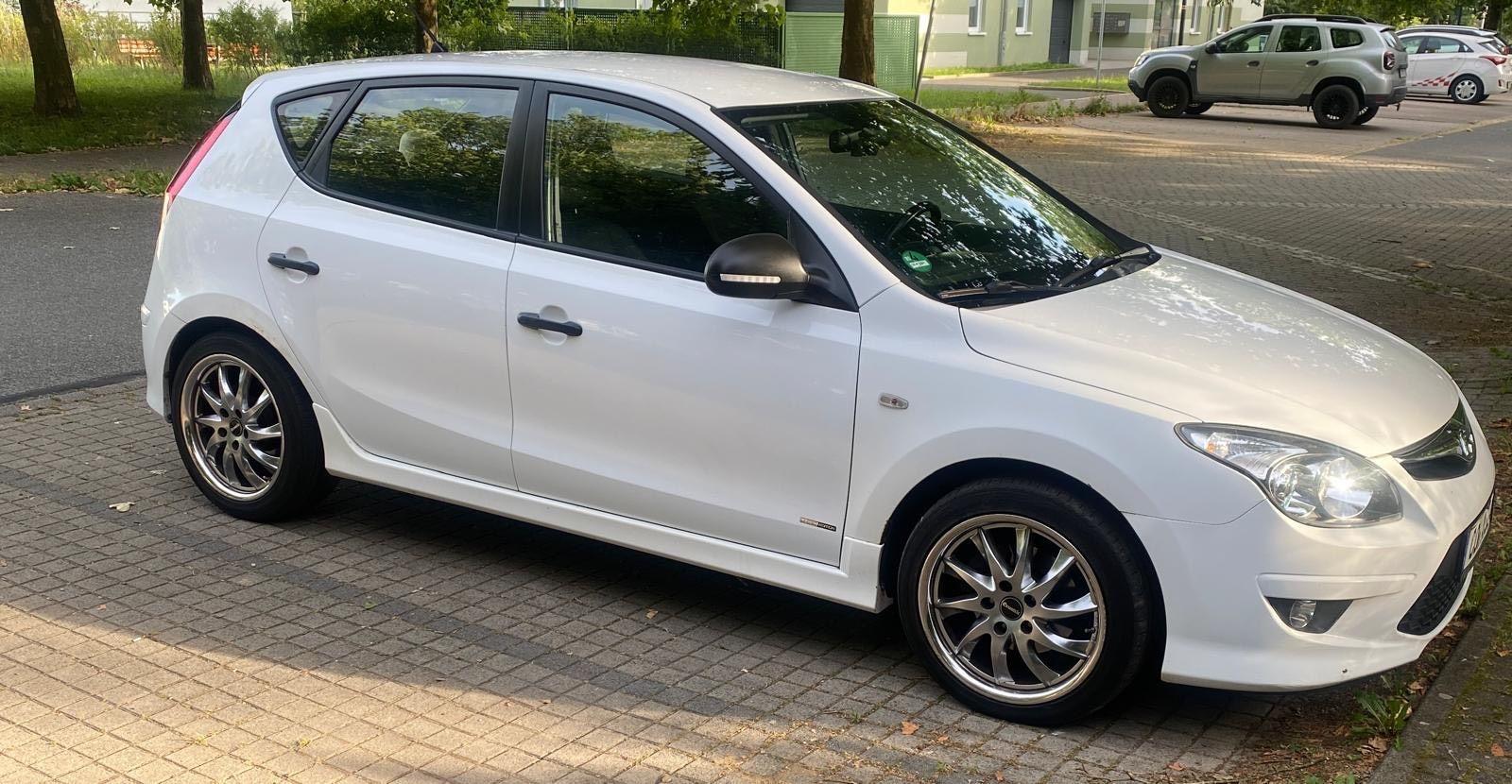 Hyundai i30 2011 — vehicle for AFU Ukraine