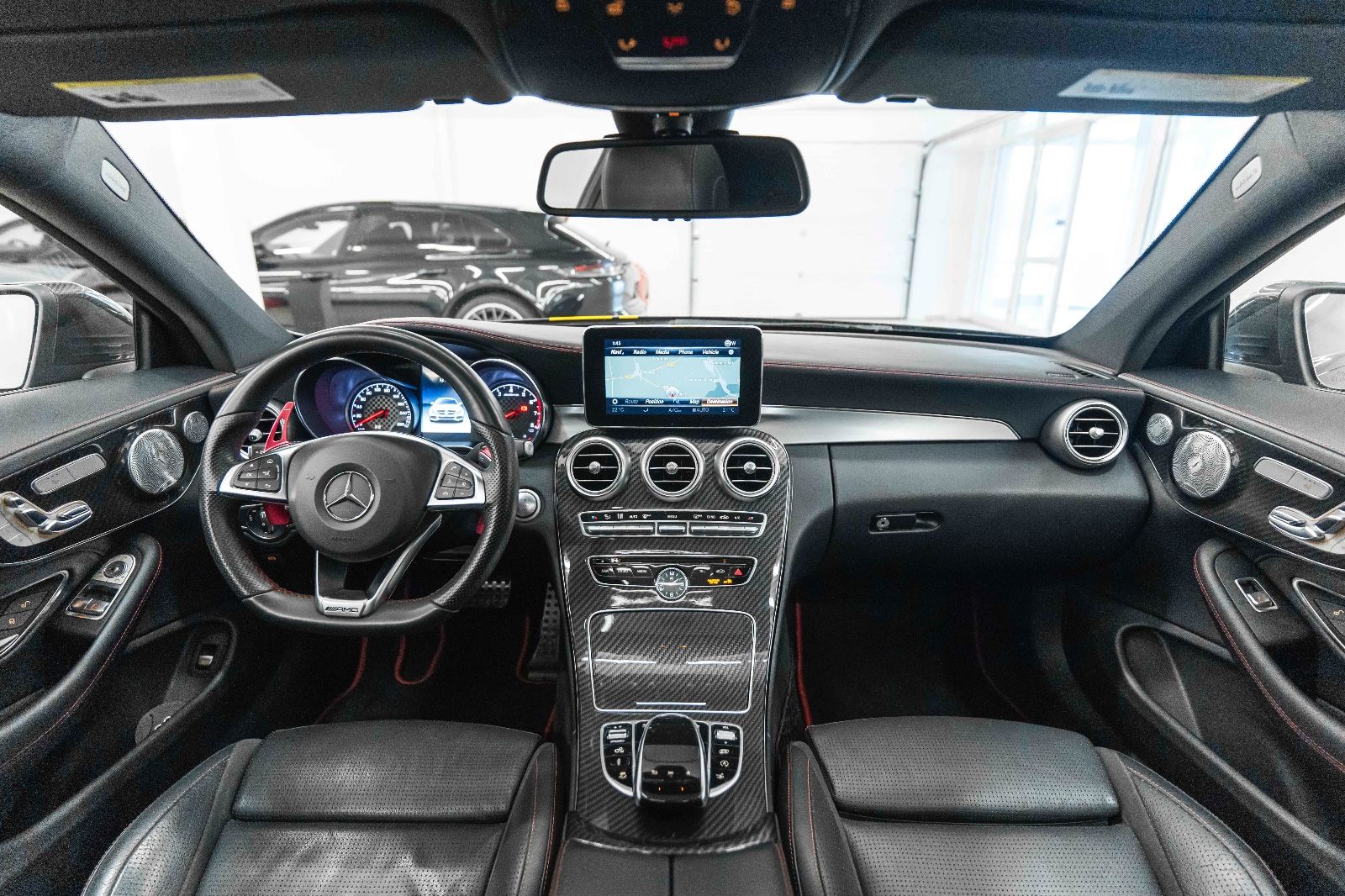 Fahrzeugabbildung Mercedes-Benz C 43 AMG C63 Optik BURMESTER CARBON KAM LED NAV