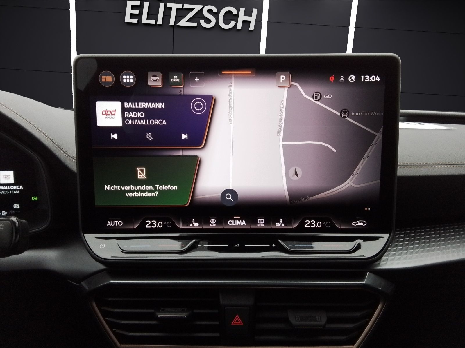 Fahrzeugabbildung CUPRA Leon 1.5 eTSI AHK DrivingPerf.