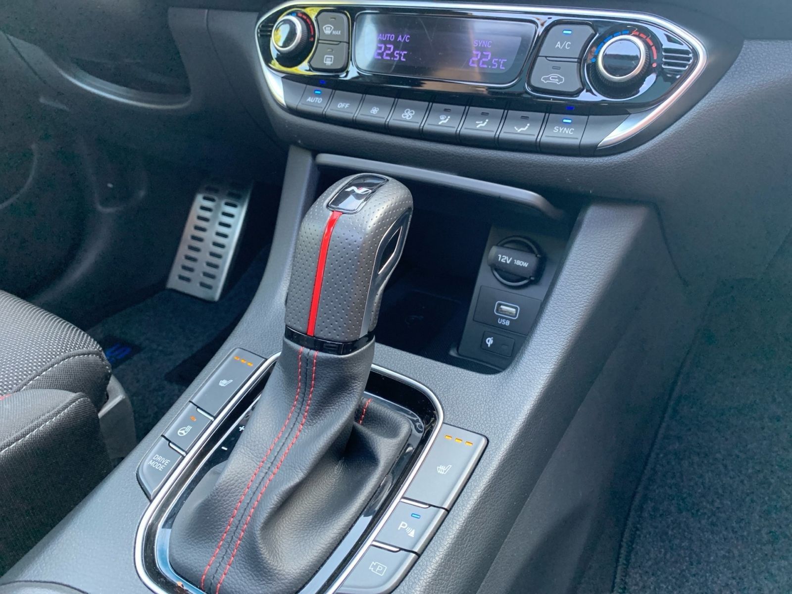 Fahrzeugabbildung Hyundai i30 Kombi 1.5 T-GDI 7-DCT N-Line Mild-Hybrid Pan