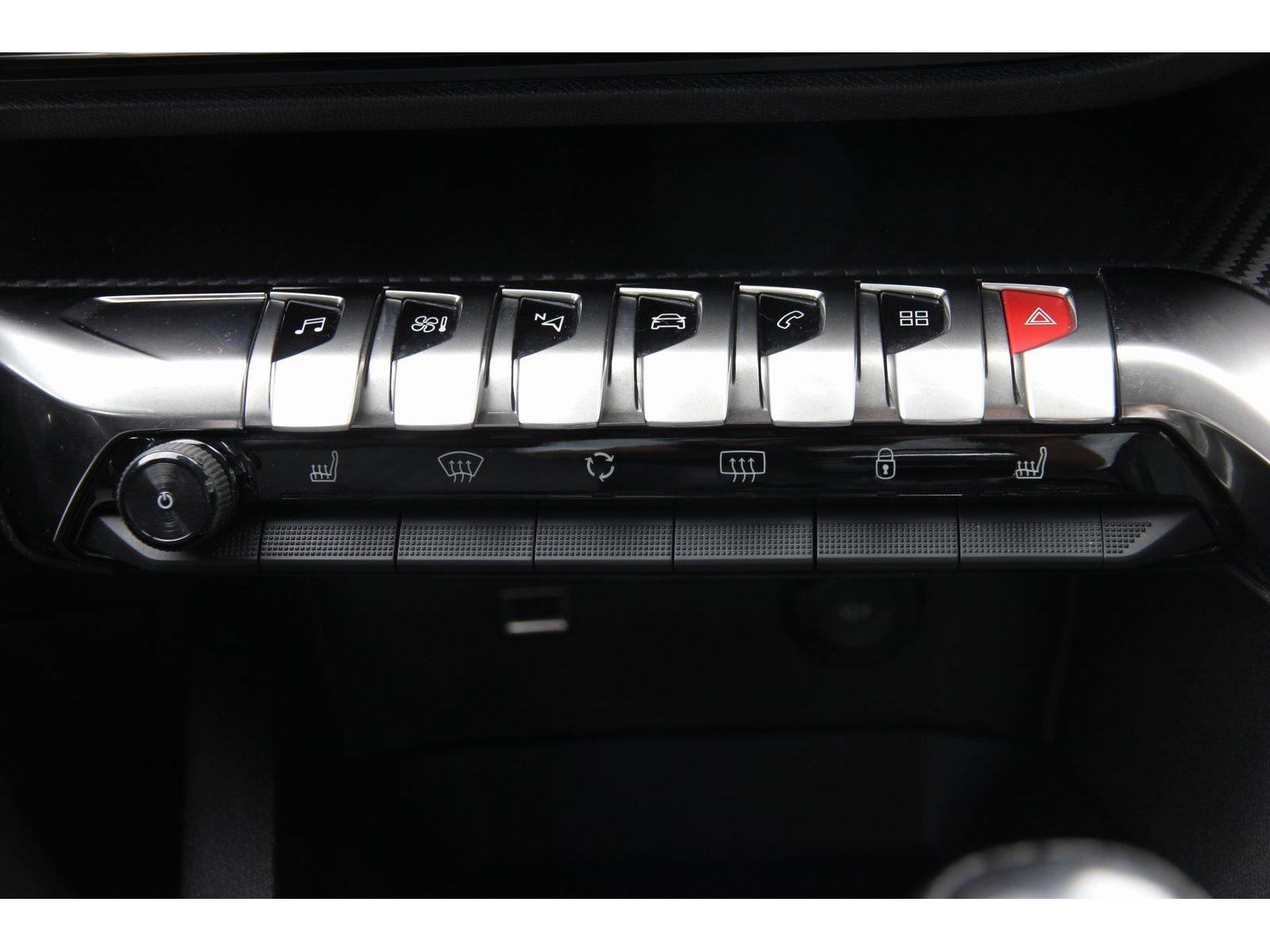 Peugeot 3008 Allure PT 130 Pano Carplay Navi Klima SHZ