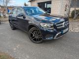 Mercedes-Benz GLC 250 d 4MATIC Autom. - - blaue Mercedes-Benz GLC-Klasse
