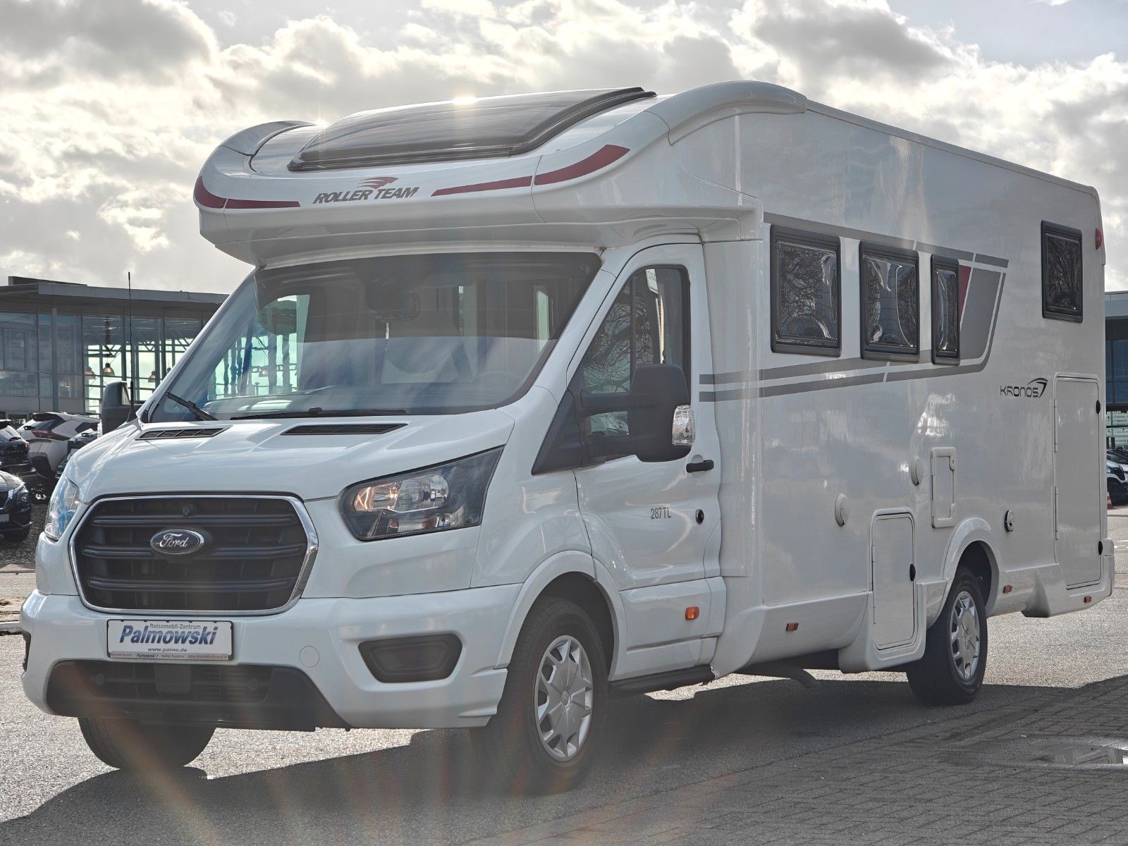 Fahrzeugabbildung Roller Team Kronos 287 TL - Face2Face, Hubbett, Einzelbetten