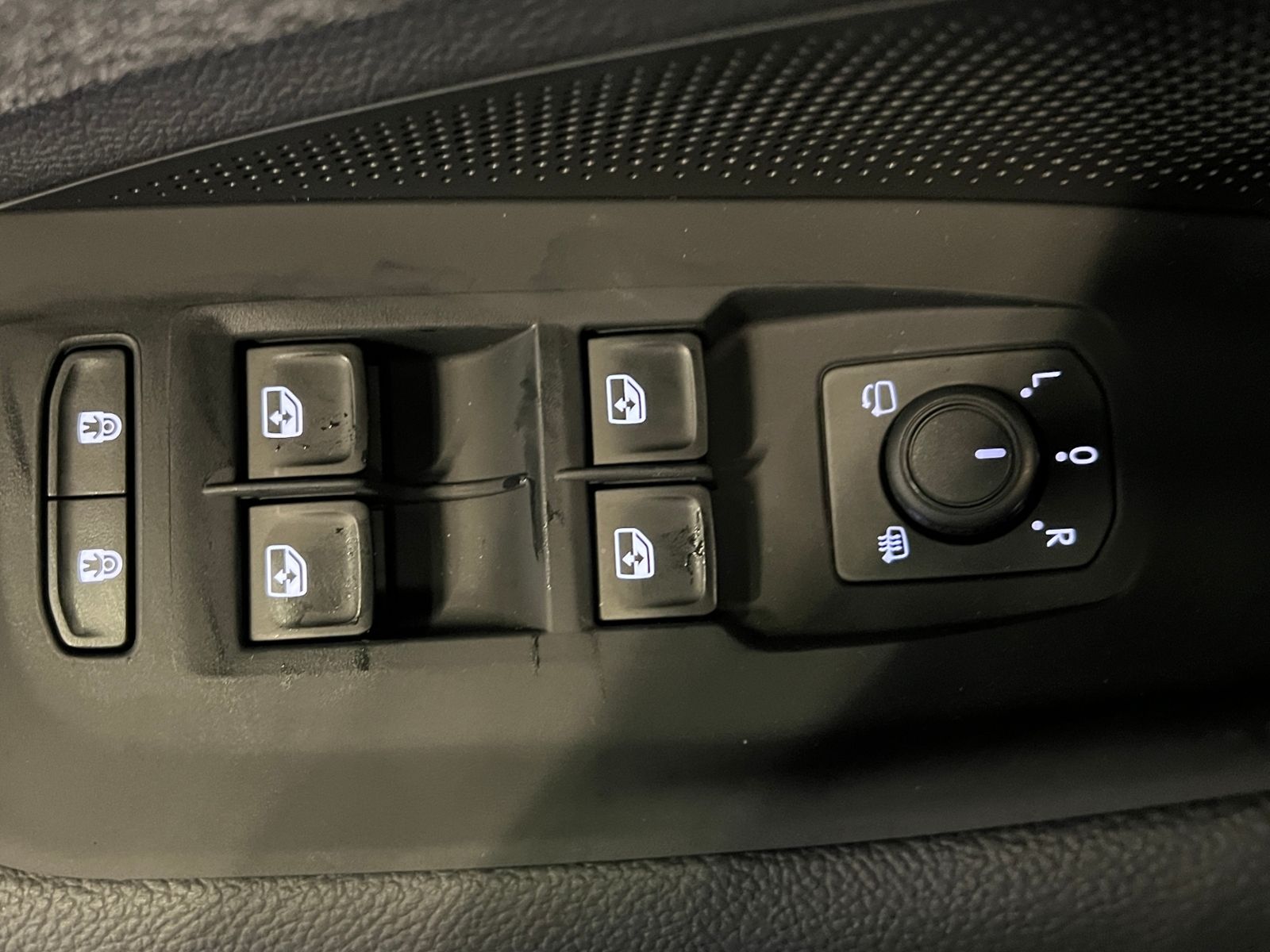 Fahrzeugabbildung SKODA Superb Combi Selection 1.5 TSI mHEV DSG *AHK, LE